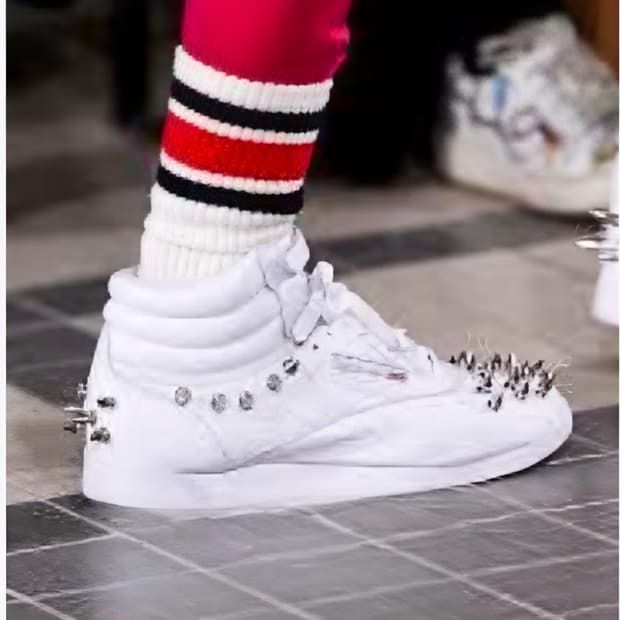 준야와타나베 꼼데 x 리복 클래식 하이