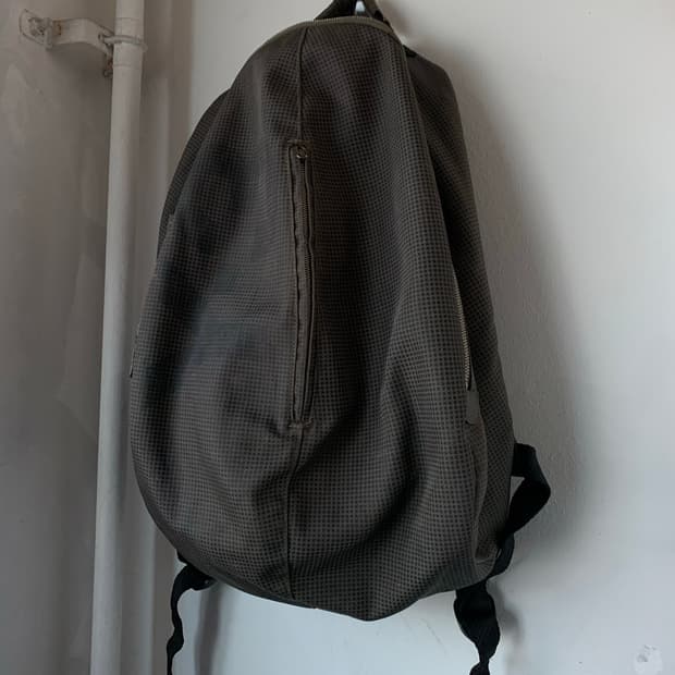 Y-3 로고 올리브 백팩