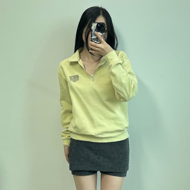 마리떼프랑소와저버 옐로우 반집업 맨투맨