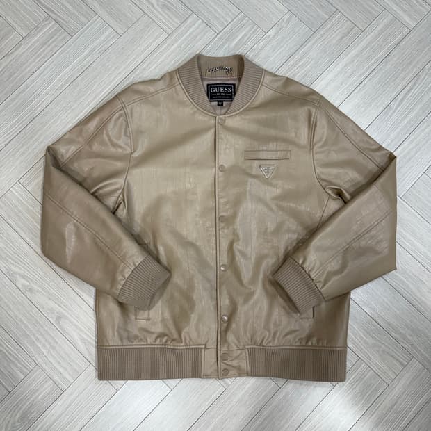 게스 에코레더 봄버 MM4W7850 재킷