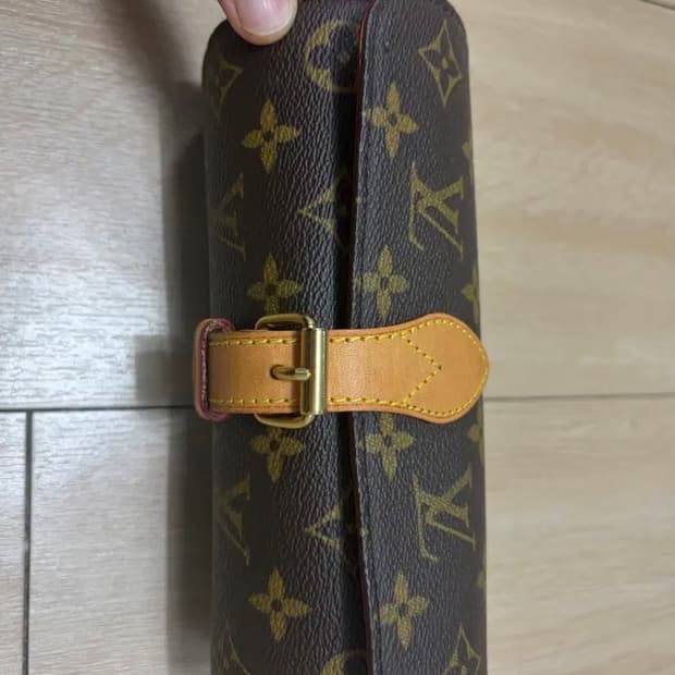 루이비통 시계 3구 파우치 보관 케이스 M47530  판매