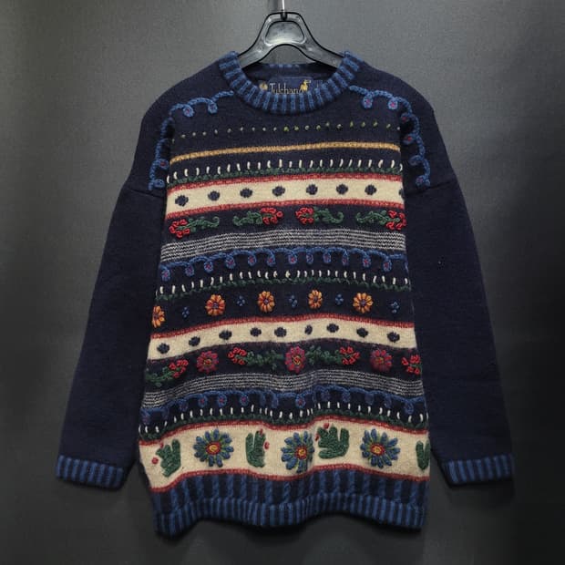 Tulchan 아카이브 자수 니트