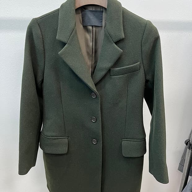 여) 프라다 딥카키 울코트 