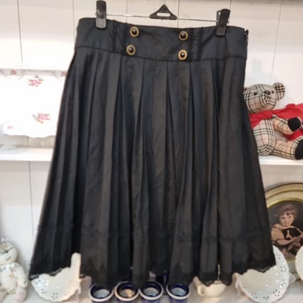 axes femme 하이웨이스트 블랙 플레어 스커트