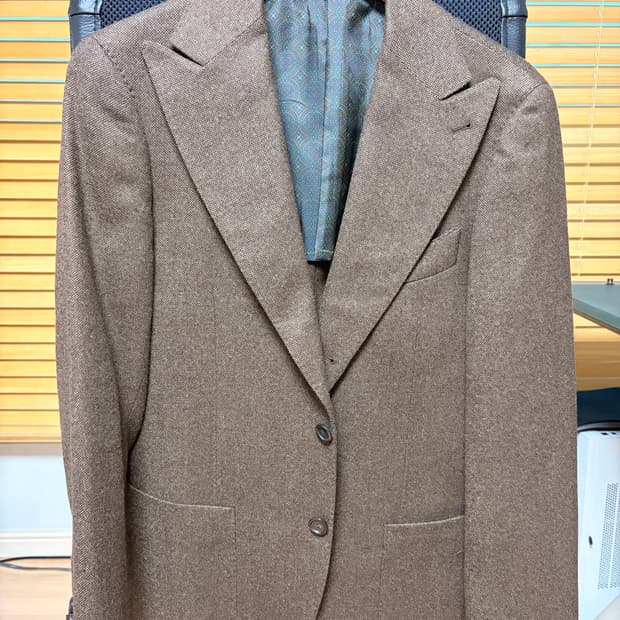 맨온더분 피크드 라펠 자켓