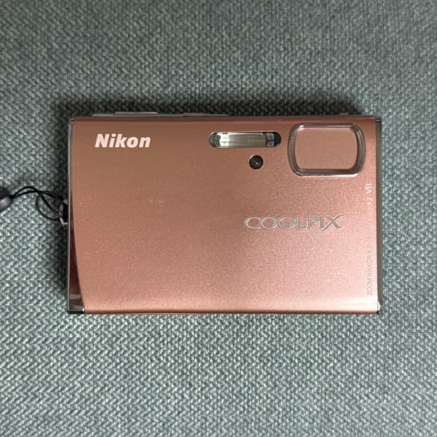 Nikon coolpix s52 디카