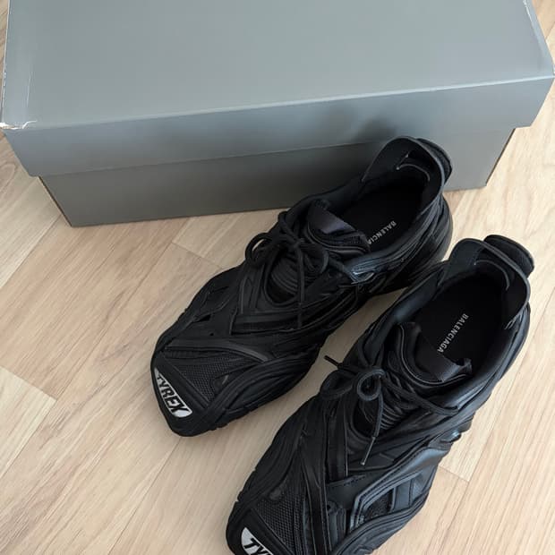 발렌시아가 파이렉스 37 블랙