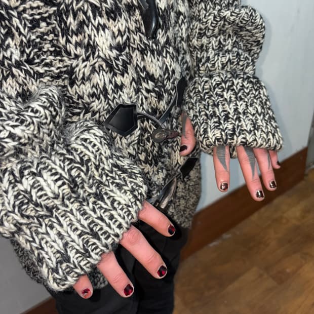 Buffalo bobs Noir Fang Toggle Knit 