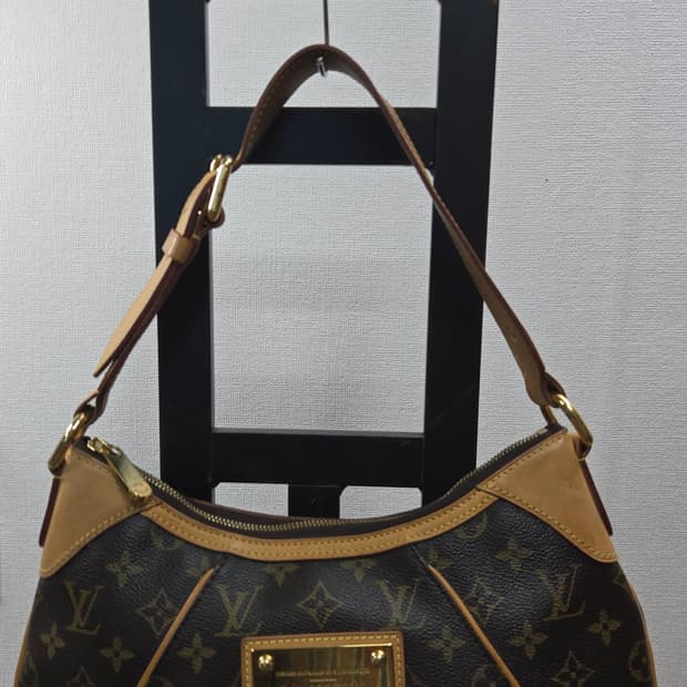 루이비통(Louis Vuitton) 모노그램 캔버스 템즈 PM 숄더백