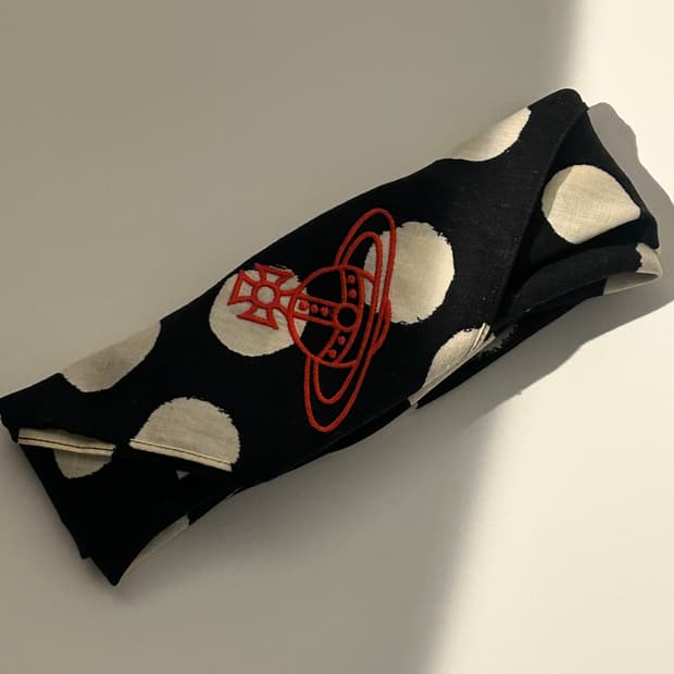 비비안웨스트우드 스카프