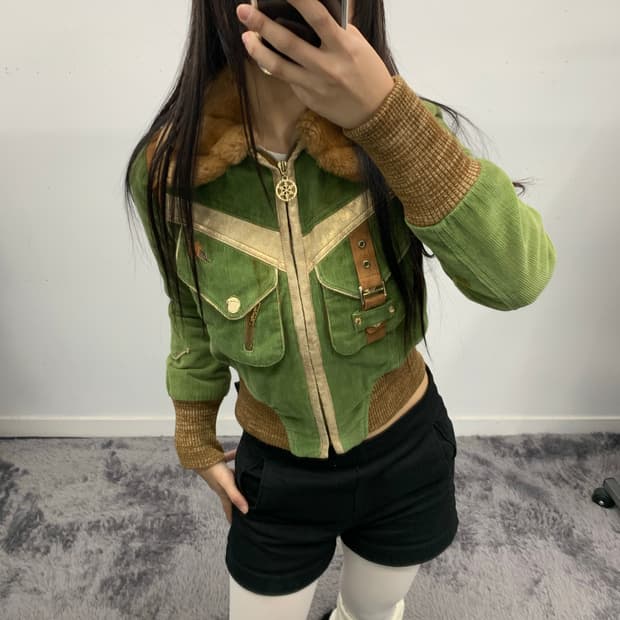 이고이스트 y2k 크롭 퍼 자켓