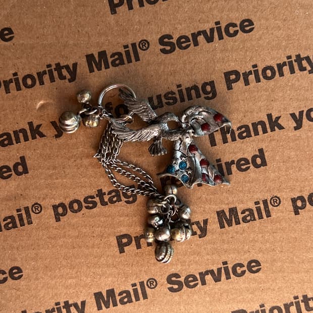 90s vtg Eagle Flag Keyring