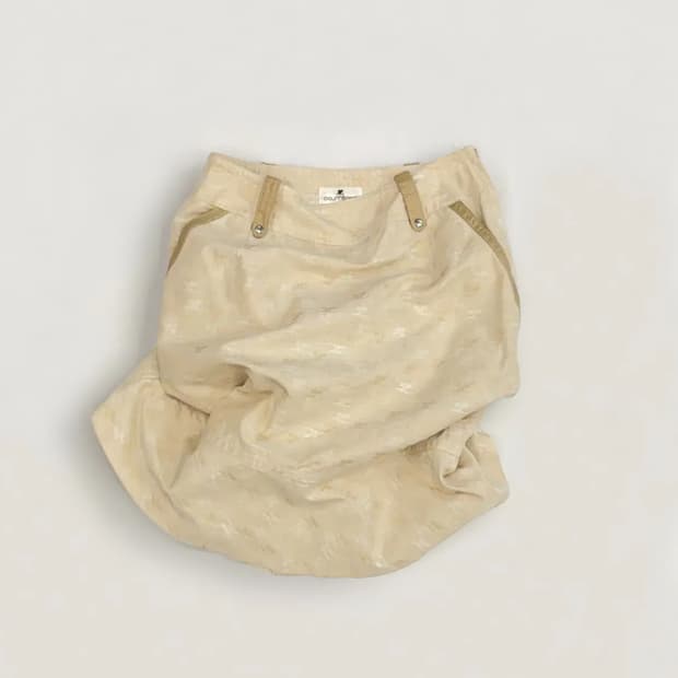 꾸레쥬 미디 스커트 로고 패턴 배색 디테일 아이보리 베이지