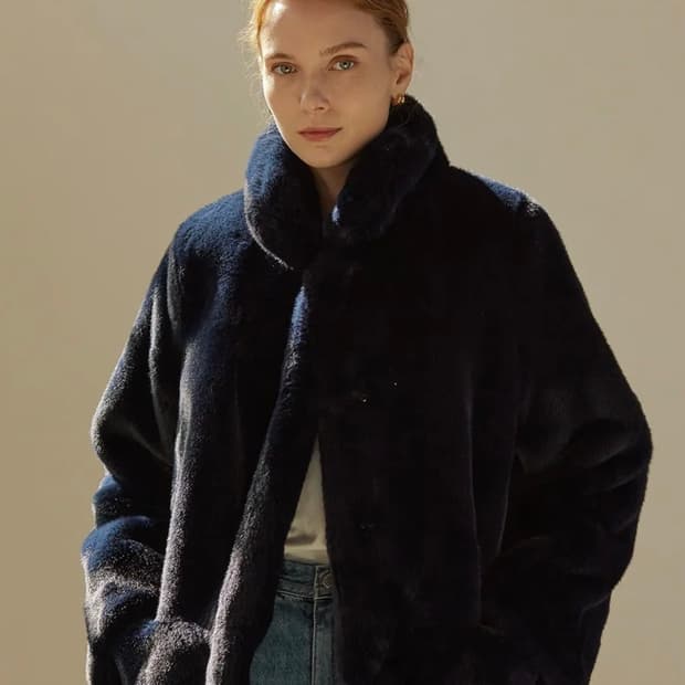 망고매니플리즈 mink fur half jacket navy 퍼자켓