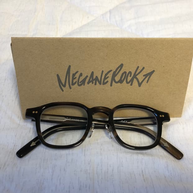 메가네락 벡터 013 MOCA