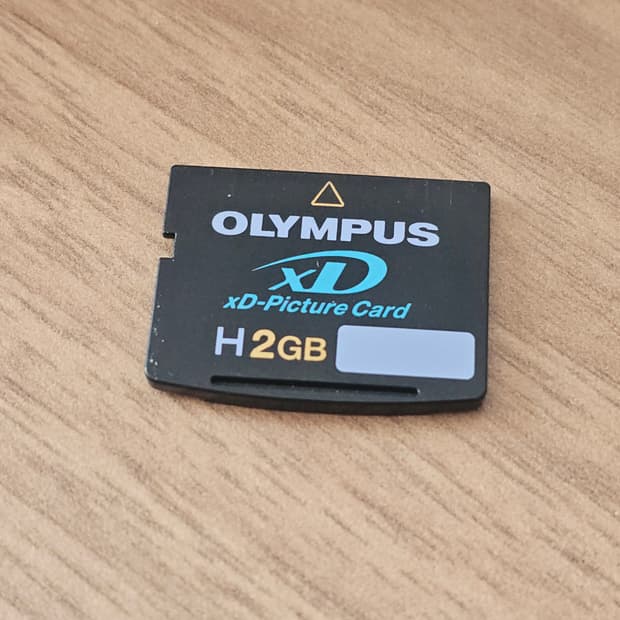 올림푸스 xD-Picture Card 2GB M+ 메모리카드