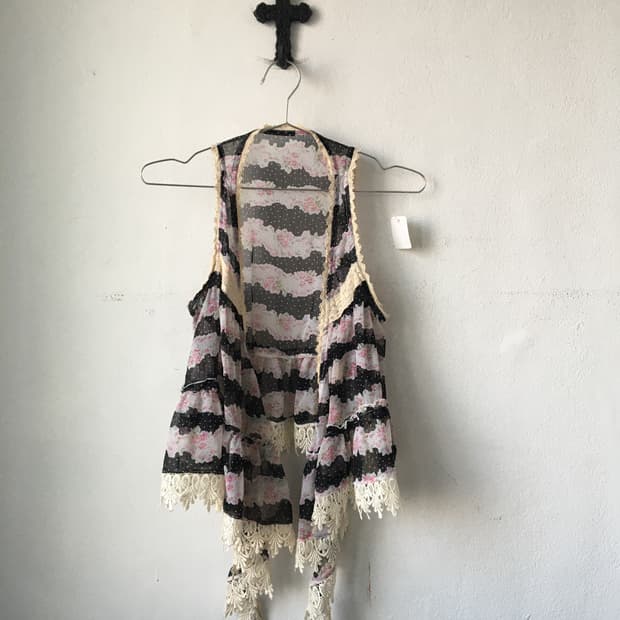 Flower pattern layer open vest