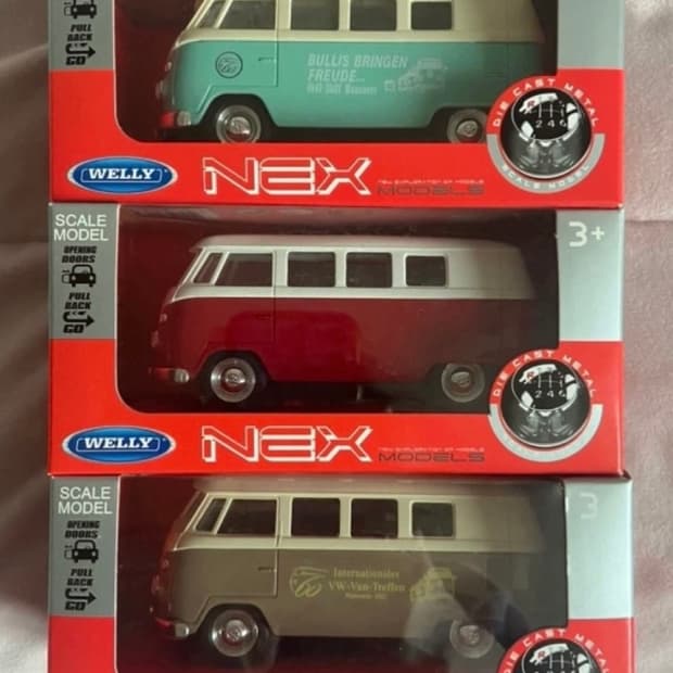폭스바겐 버스 피규어 3종