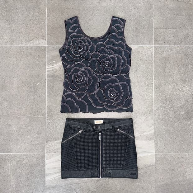 Charcoal satin rose mesh beads 슬리브리스