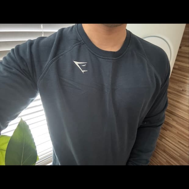 짐샤크 맨투맨 스웻셔츠 Gymshark sweatshirt