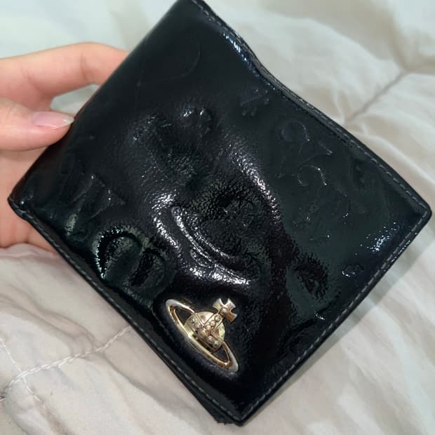 비비안 웨스트우드 빈티지 음각 반지갑