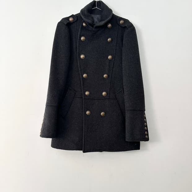 Epaulet double breasted half coat 