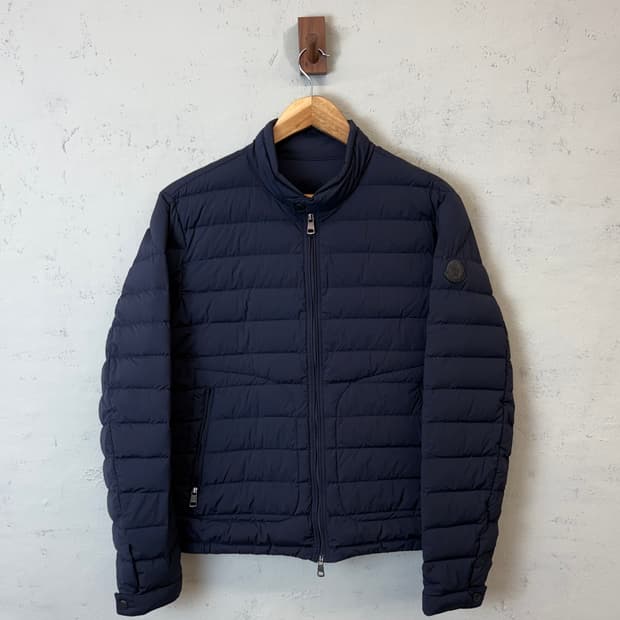 몽클레어 아코루스 구스다운 경량패딩 네이비