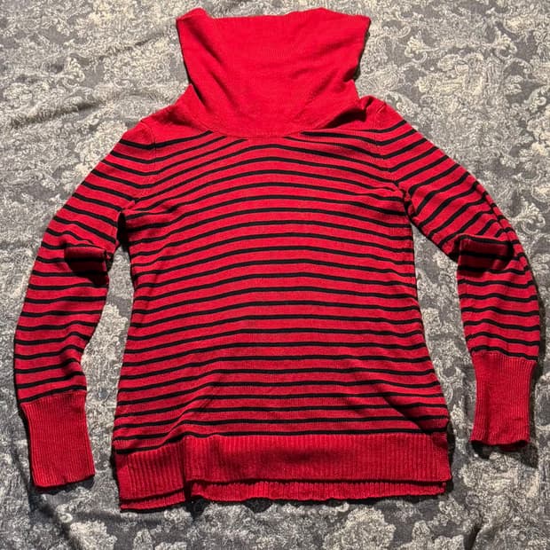 loose-neck striped turtleneck knit