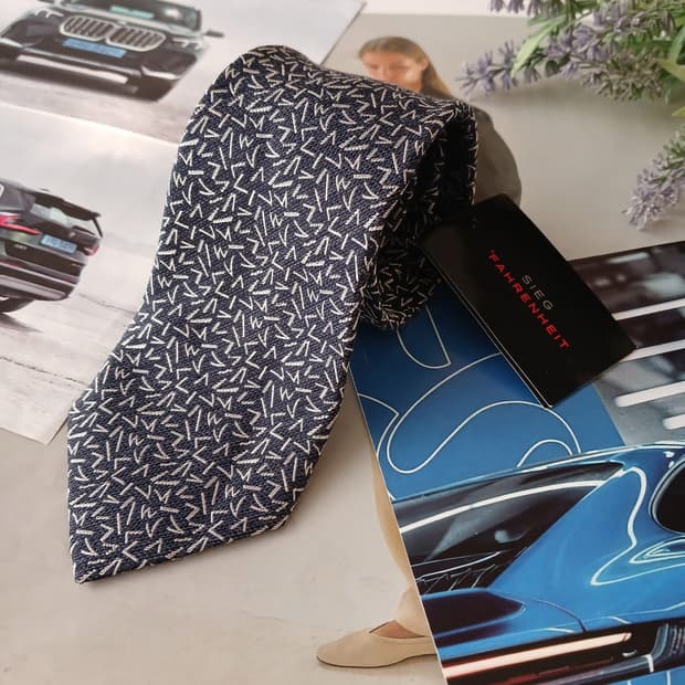 지이크 파렌하이트 실크 패턴 슬림 넥타이 7.6cm 새상품 A18909
