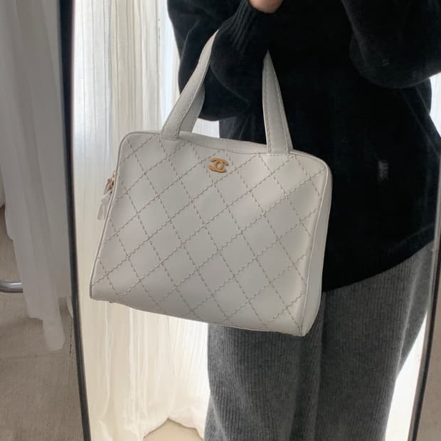 샤넬 화이트 백 