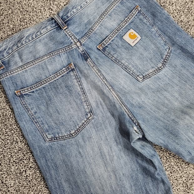 칼하트(Carhartt) 청바지
