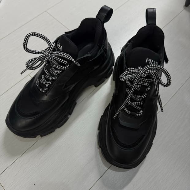 프라다 스니커즈 38