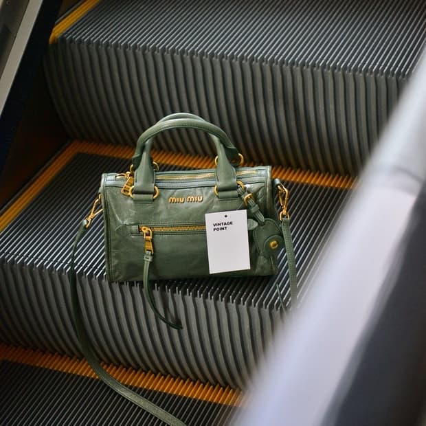 미우미우 비텔로 샤인 미니 투웨이백 (정품)