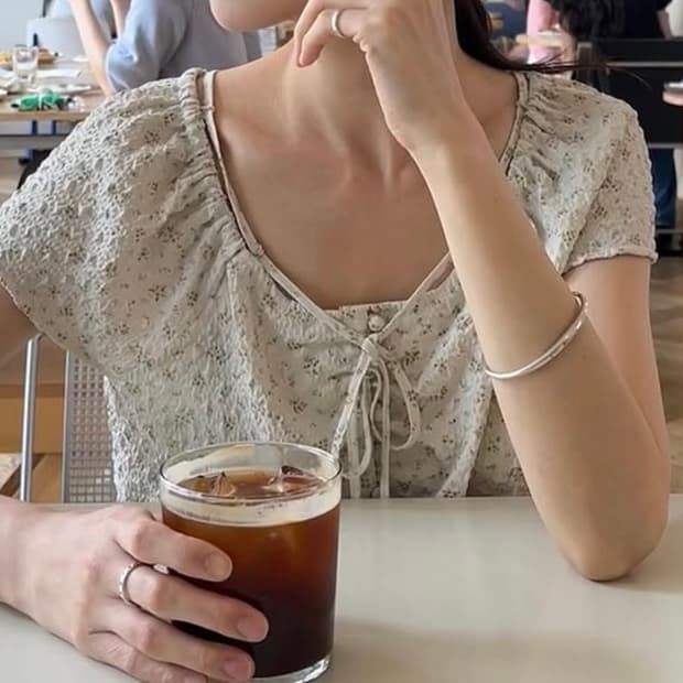 루에브르 블라우스 구해요