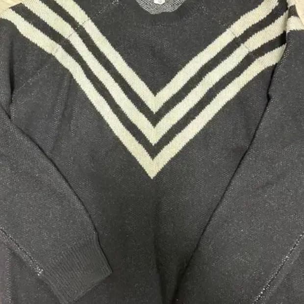 화이트마운티어링 아디다스 니트xl