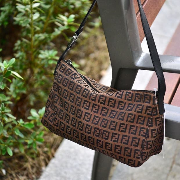 펜디 쥬카 숄더백 (정품)