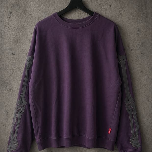 블랙아웃 본 스웻셔츠