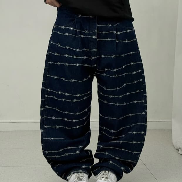 노메뉴얼 W.F 데님팬츠