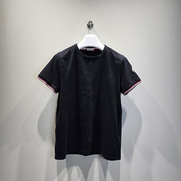 [중고/정품] 몽클레어 트리컬러 트리밍 반팔 티셔츠 슬림핏 블랙 L