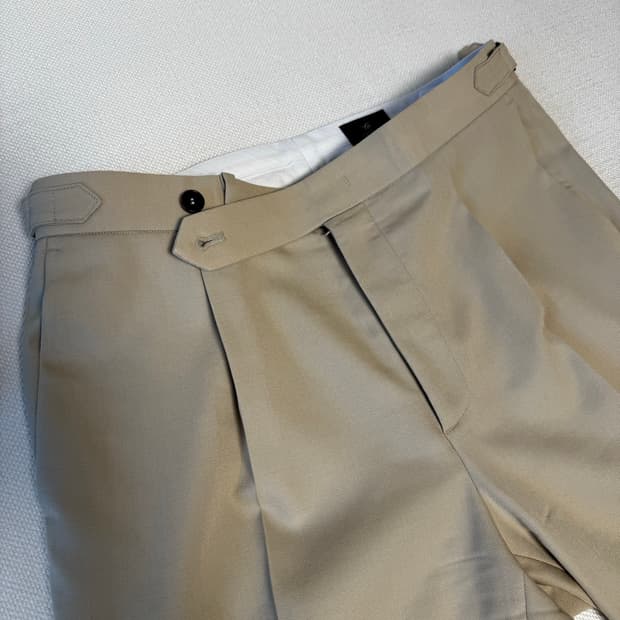 Iolo single pleat trouser (미사용새제품)