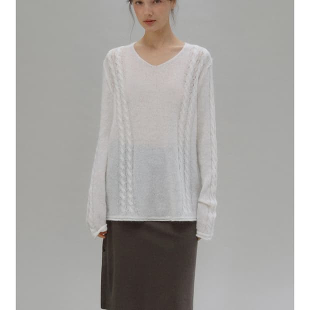 앤니즈 deep v-neck cable knit ivory