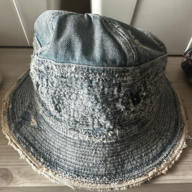 캐피탈 노인과바다 데님 버킷햇