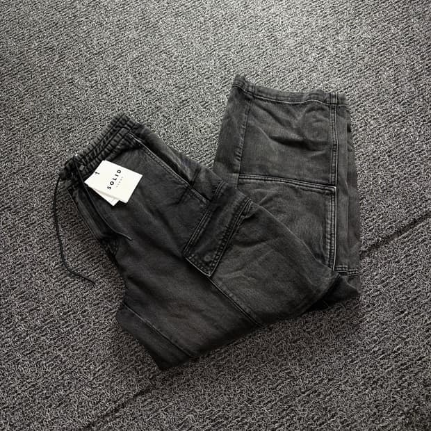 솔리드옴므 데드스탁 멀티 디테일 루즈핏 데님 팬츠 4090