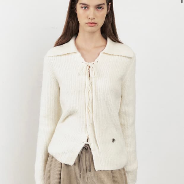 시티브리즈 레이스업 카라 니트 아이보리