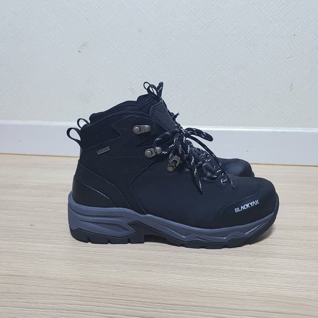블랙야크 고어텍스 등산화 블랙 245