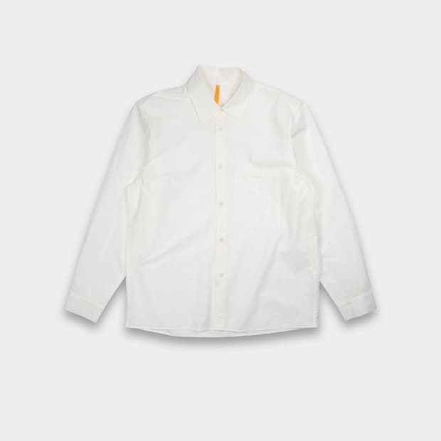 Man tle white shirt