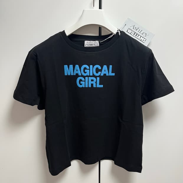 [S]애슐리 윌리엄스 MAGICAL GIRL 티셔츠/블랙