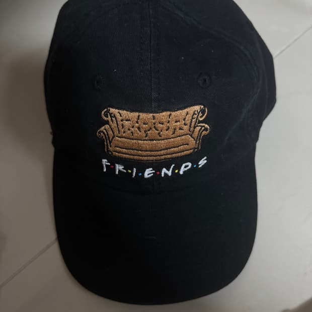 friends hat