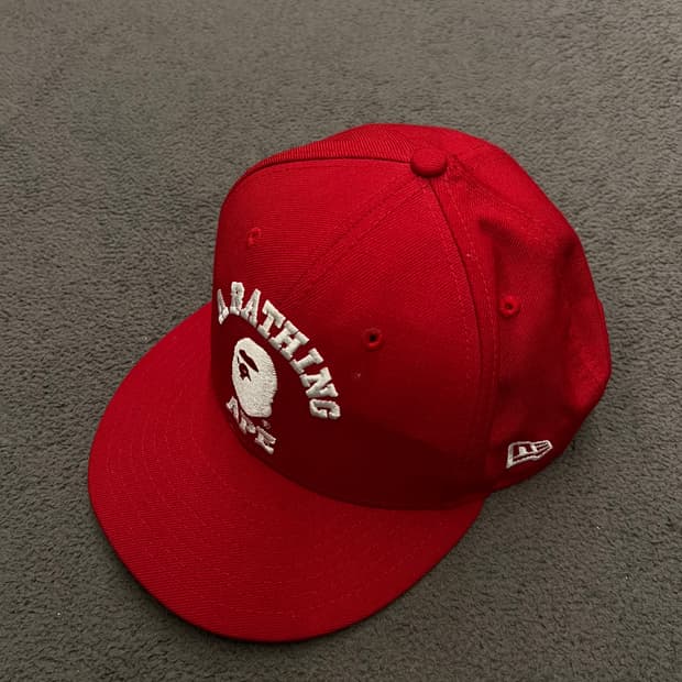 베이프 뉴에라 컬리지 스냅 캡 처분 