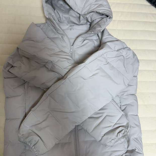 유니클로 퍼프테크 파카 경량패딩M